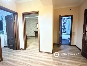 3-комнатная квартира, этаж 8 из 9, 96 м²