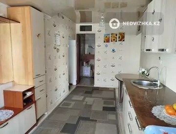 3-комнатный дом, 12.4 соток, 1 240 м²