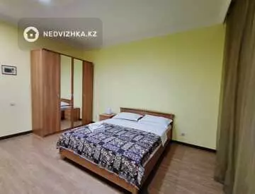 2-комнатная квартира, этаж 7 из 3, 71 м², Посуточно