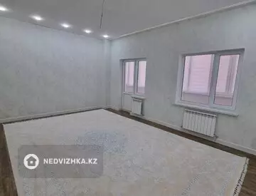 3-комнатная квартира, этаж 3 из 18, 100 м²