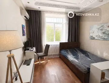 1-комнатная квартира, этаж 4 из 4, 38 м²