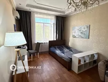 1-комнатная квартира, этаж 4 из 4, 38 м²