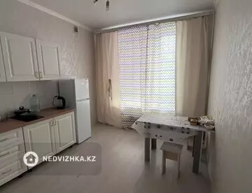 1-комнатная квартира, этаж 1 из 12, 38 м²