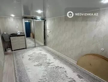 2-комнатная квартира, этаж 1 из 8, 45 м²