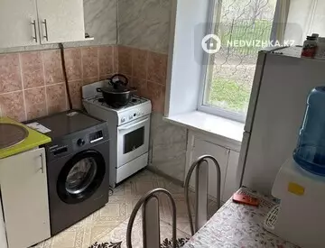 2-комнатная квартира, этаж 1 из 8, 45 м²