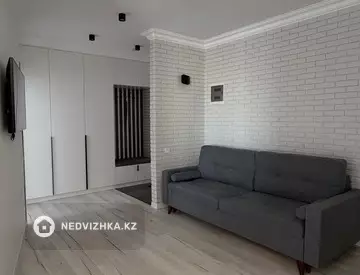 2-комнатная квартира, этаж 18 из 20, 75 м², Посуточно