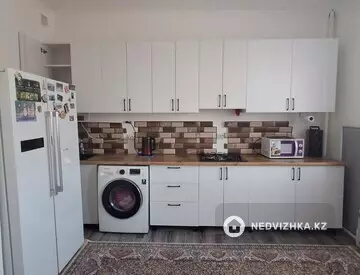 2-комнатная квартира, этаж 2 из 4, 52 м²