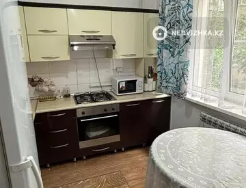 3-комнатная квартира, этаж 2 из 5, 90 м², На длительный срок