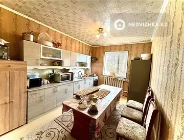 5-комнатный дом, 10 соток, 150 м²