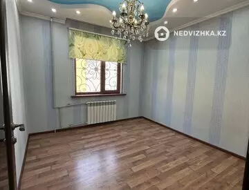 3-комнатная квартира, этаж 3 из 5, 60 м², На длительный срок