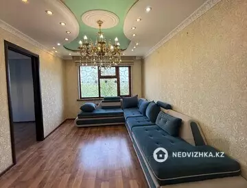 3-комнатная квартира, этаж 3 из 5, 60 м², На длительный срок