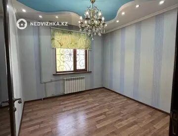 3-комнатная квартира, этаж 3 из 5, 60 м², На длительный срок