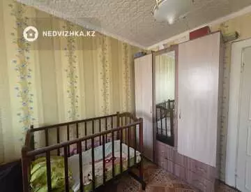 2-комнатная квартира, этаж 1 из 5, 49 м²