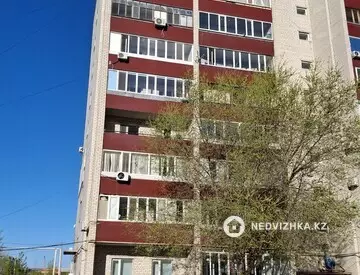 1-комнатная квартира, этаж 1 из 9, 37 м²