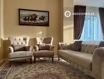4-комнатная квартира, этаж 6 из 17, 171 м²