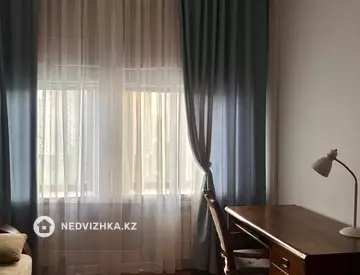 4-комнатная квартира, этаж 6 из 17, 171 м²