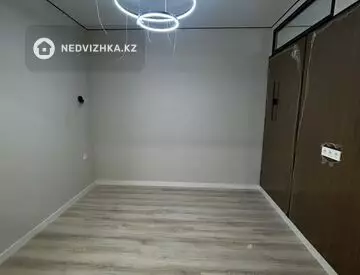 2-комнатная квартира, этаж 4 из 6, 45 м²