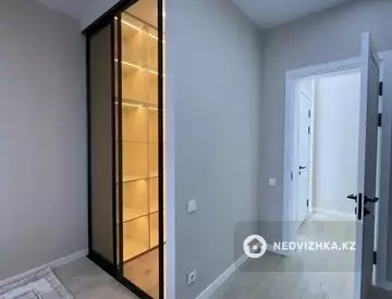 1-комнатная квартира, этаж 12 из 12, 80 м²