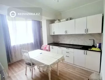 2-комнатная квартира, этаж 2 из 5, 64 м²