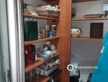2-комнатная квартира, этаж 4 из 4, 46 м²