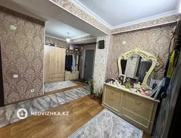 3-комнатная квартира, этаж 2 из 9, 76 м²