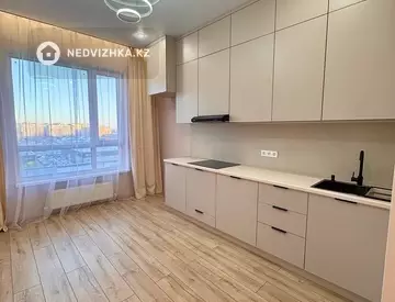 2-комнатная квартира, этаж 7 из 19, 60 м²