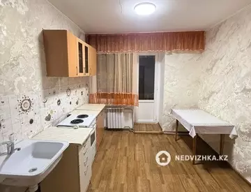 1-комнатная квартира, этаж 8 из 9, 33 м²