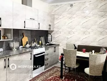 4-комнатный дом, 10 соток, 70 м²