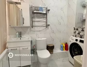 1-комнатная квартира, этаж 4 из 10, 42 м²