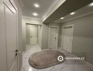 4-комнатная квартира, этаж 1 из 9, 95 м²
