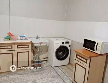 1-комнатная квартира, этаж 8 из 9, 49 м², На длительный срок