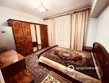 3-комнатная квартира, этаж 1 из 5, 75 м², На длительный срок