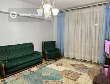 3-комнатная квартира, этаж 1 из 5, 75 м², На длительный срок