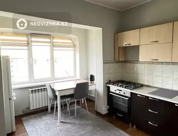 2-комнатная квартира, этаж 5 из 5, 60 м², На длительный срок