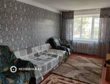 2-комнатная квартира, этаж 3 из 4, 42 м², На длительный срок