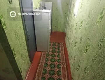 2-комнатная квартира, этаж 1 из 4, 100 м², Посуточно
