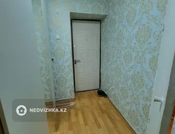 1-комнатная квартира, этаж 3 из 4, 19 м²
