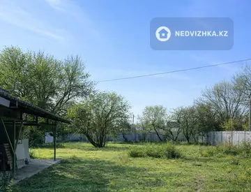 2-комнатный дом, 30 соток, 85 м²