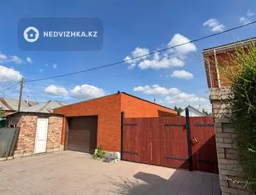 4-комнатный дуплекс, 6 соток, 200 м²