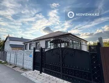 4-комнатный дом, 6 соток, 288 м²