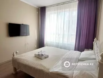 1-комнатная квартира, этаж 5 из 17, 40 м², По часам