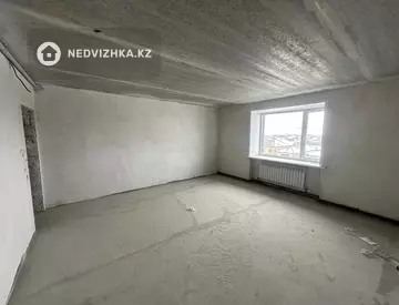 1-комнатная квартира, этаж 3 из 4, 42 м²