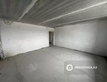 1-комнатная квартира, этаж 3 из 4, 42 м²