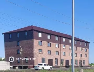 1-комнатная квартира, этаж 3 из 4, 42 м²