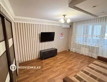 2-комнатная квартира, этаж 10 из 10, 52 м²