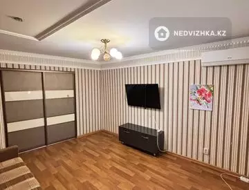 2-комнатная квартира, этаж 10 из 10, 52 м²
