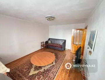 2-комнатная квартира, этаж 3 из 10, 55 м²