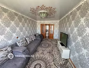 4-комнатная квартира, этаж 10 из 10, 86 м²