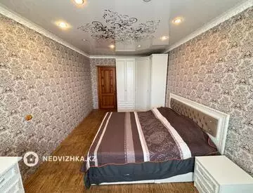 4-комнатная квартира, этаж 10 из 10, 86 м²