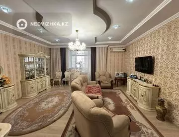 3-комнатная квартира, этаж 4 из 5, 100 м²